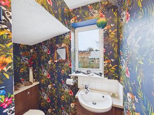 Cloakroom- click for photo gallery